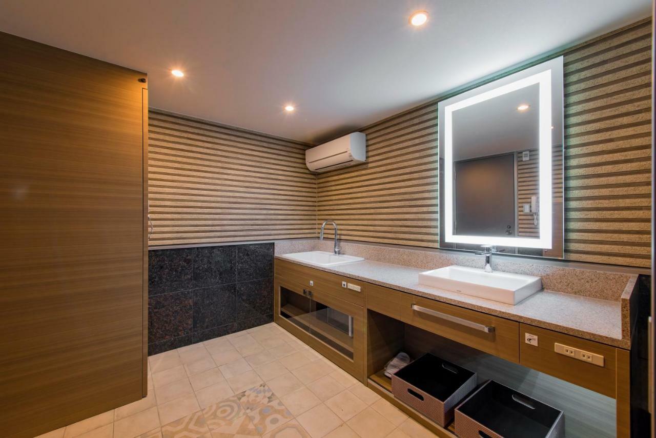 Hotel W-Party-W Group Hotels And Resorts- Kawaguchi  Extérieur photo